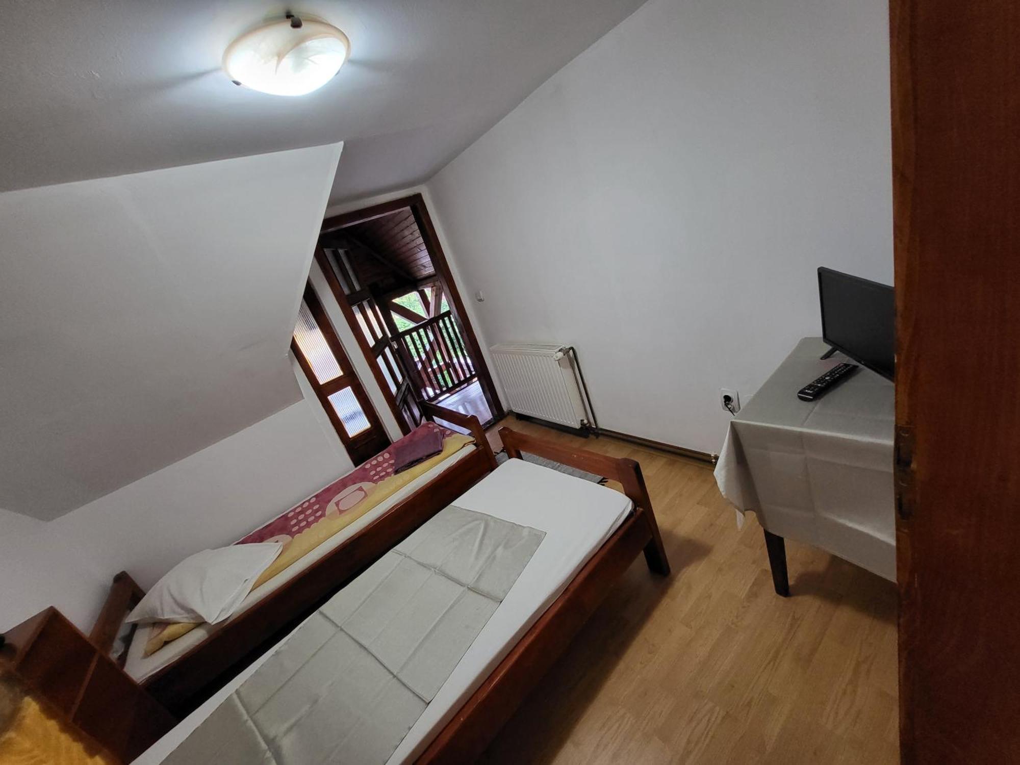 Betty Panzio Hotel Miercurea Ciuc Exterior photo